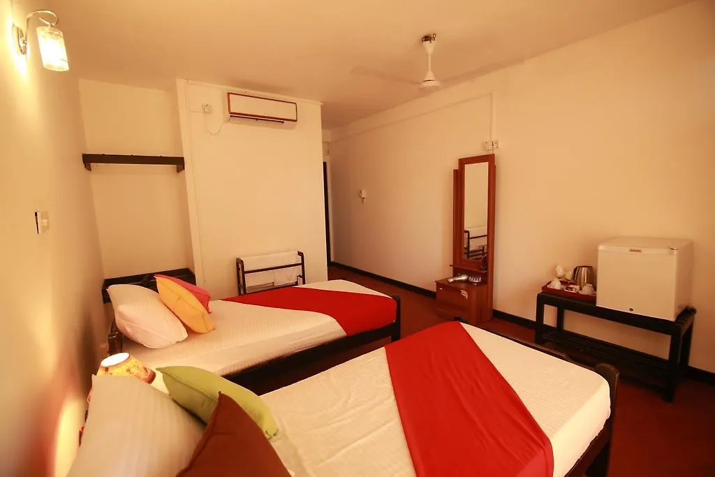 Mahaweli Regent Hotel Kandy 3*,  Sri Lanka